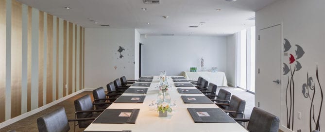 We discuss the specific task of a corporate secretary in Singapore: the minutes of the meeting.